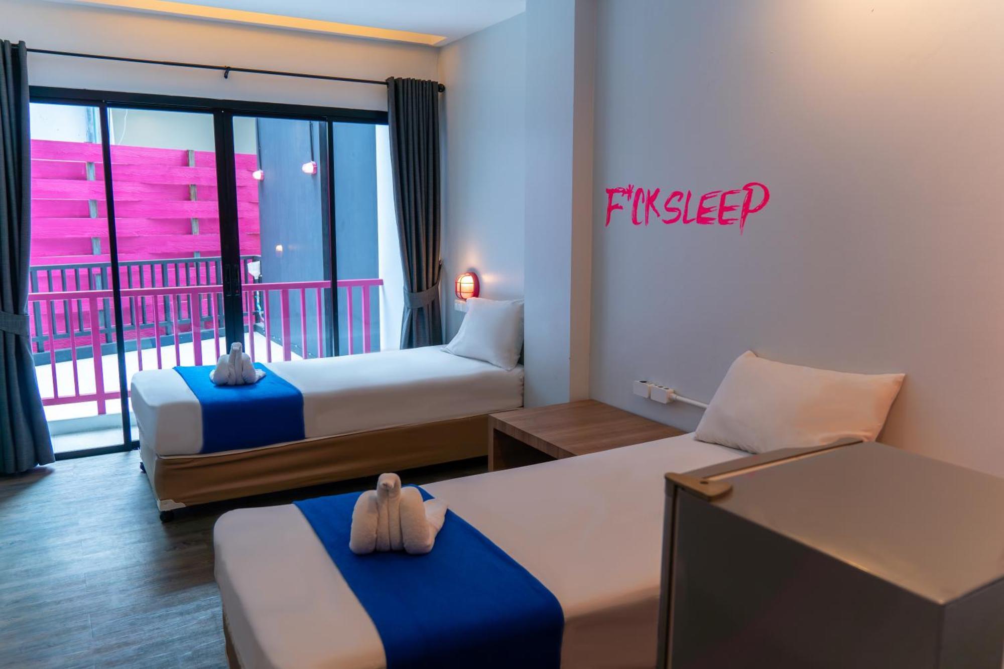 הוסטל Slumber Surf Phuket Kata מראה חיצוני תמונה